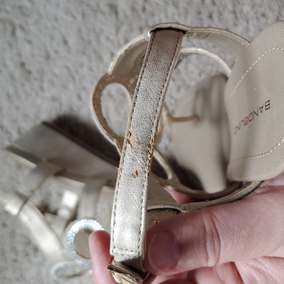 Bandolino Wedge Sandals Metallic 6 - Picture 8 of 8